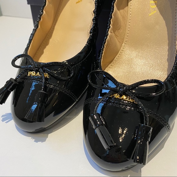 NIB PRADA patent leather tassel flat - Picture 9 of 12